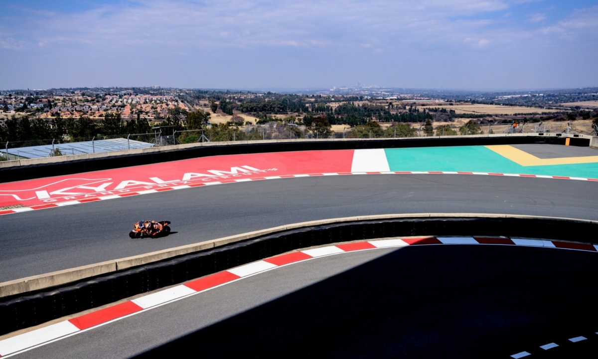 Brad Binder Returns Home To Set Kyalami Lap Record Double Apex