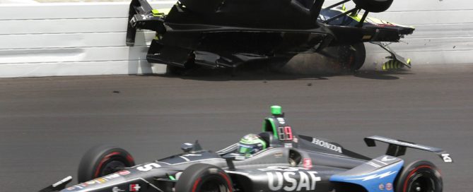 2019 Indy 500 race action