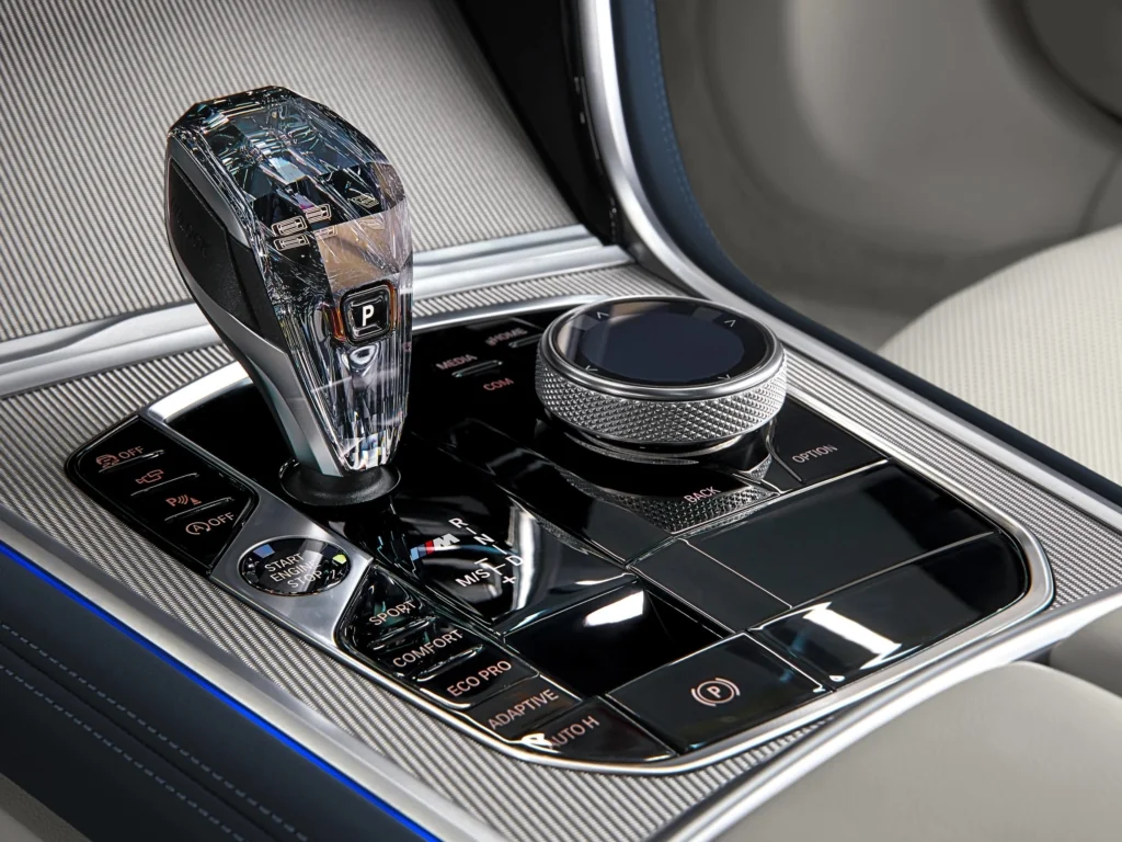 BMW M850i xDrive Gran Coupe gear shifter