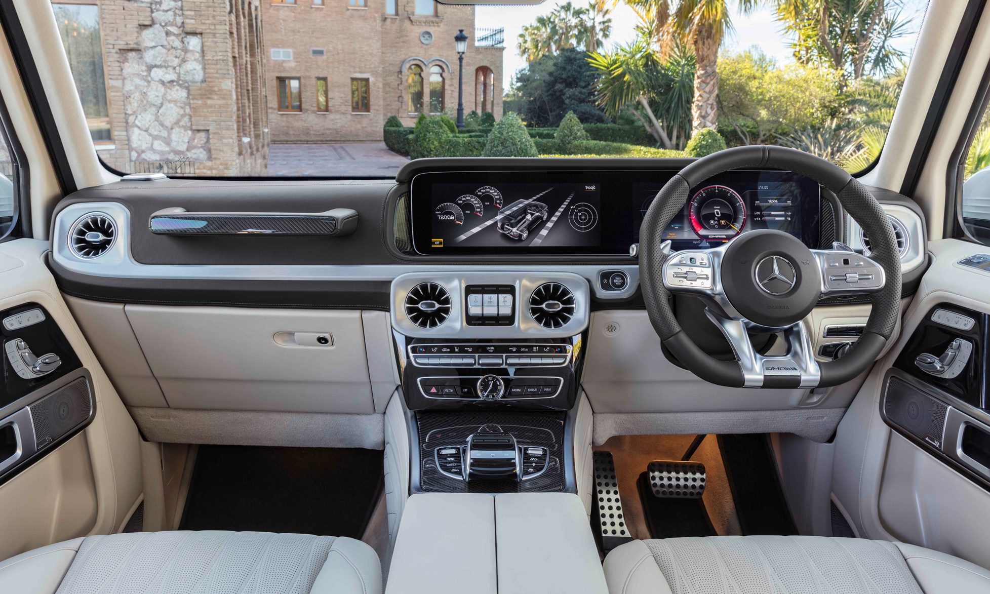 Mercedes-AMG G63 interior