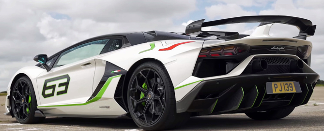 Performance Lamborghini Drag Race Aventador