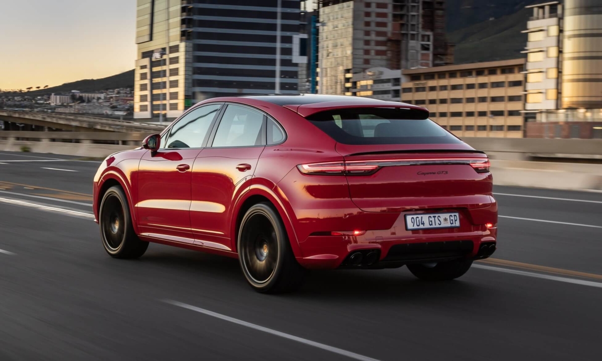 Porsche Cayenne GTS Coupe Driven - Double Apex