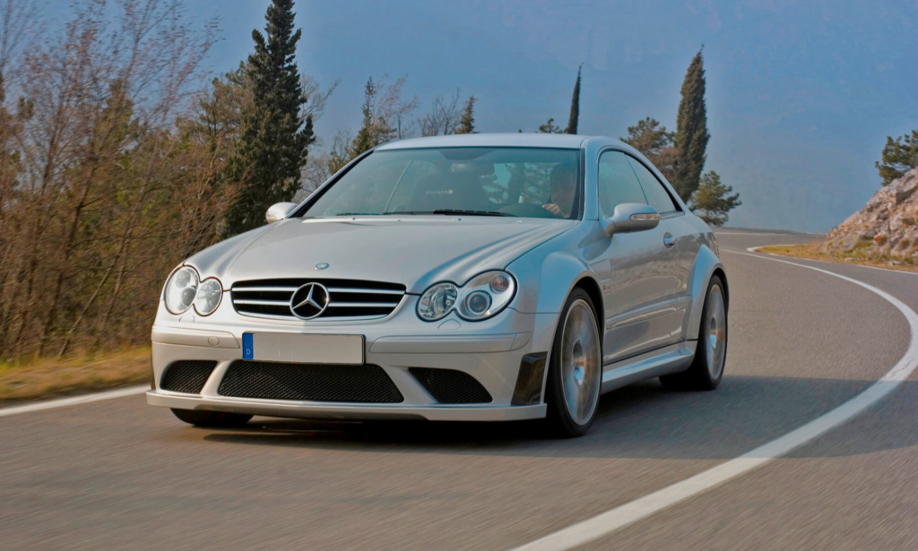 Mercedes-Benz CLK63 AMG Black Series (2)