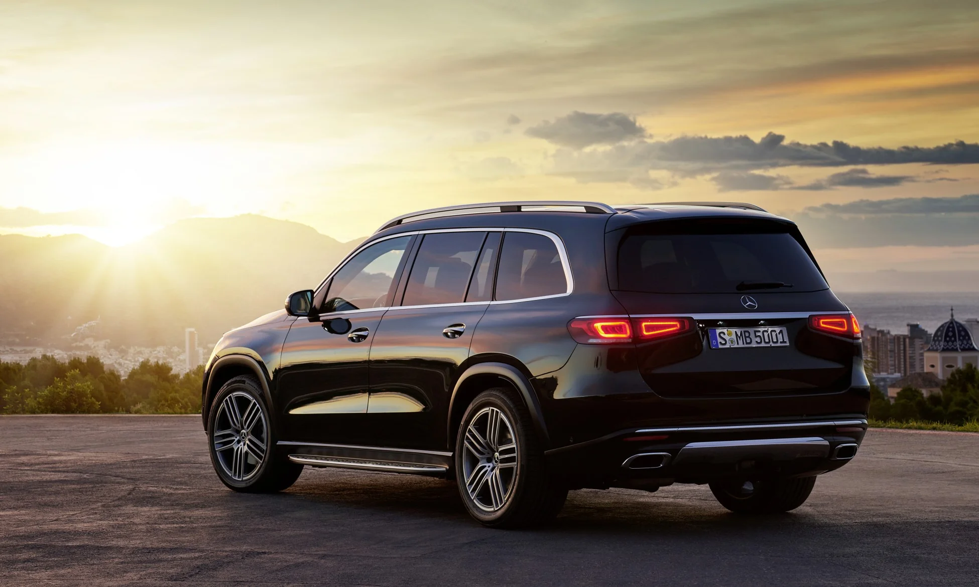 Mercedes-Benz SUV Expansion