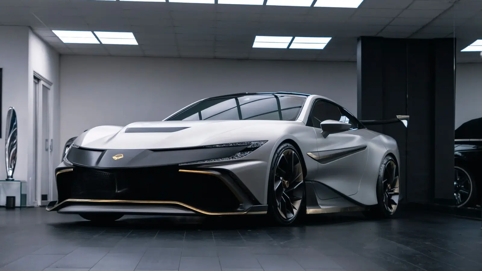 Four-Seater Naran Hyper Coupe Debuts