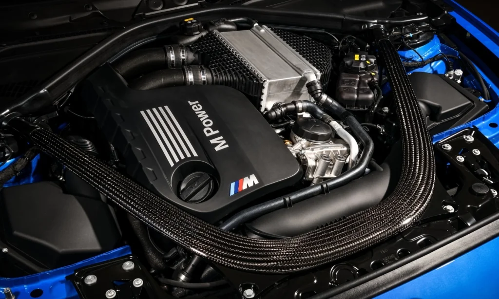 BMW M2 CS Driven engine