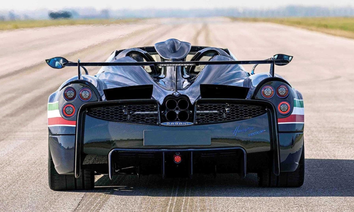 Pagani huayra tricolore