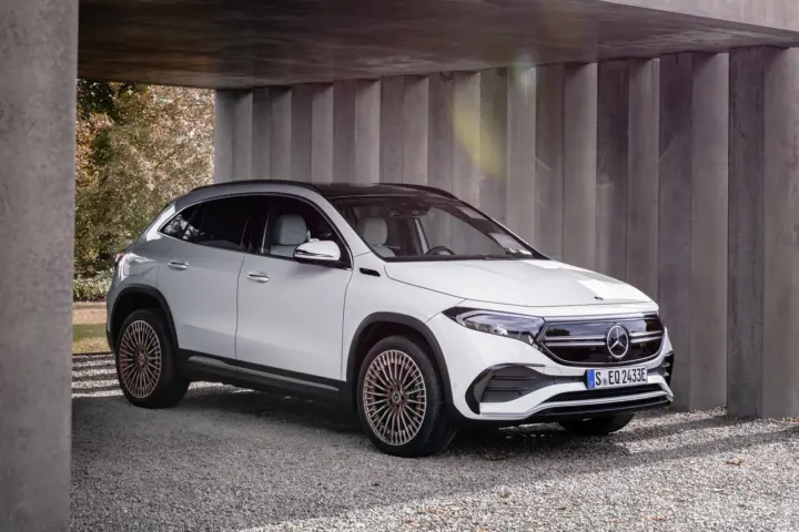 Mercedes-Benz EQA250 Debuts [w/video]