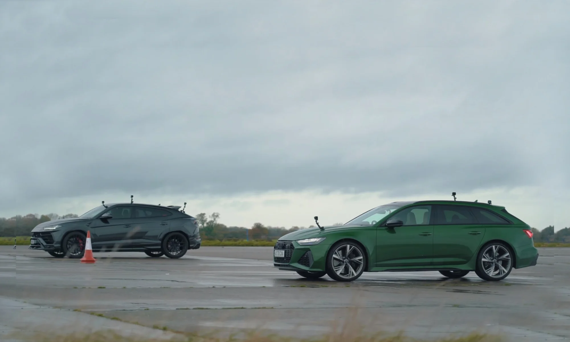 Lamborghini Urus vs Audi RS6 Drag Race