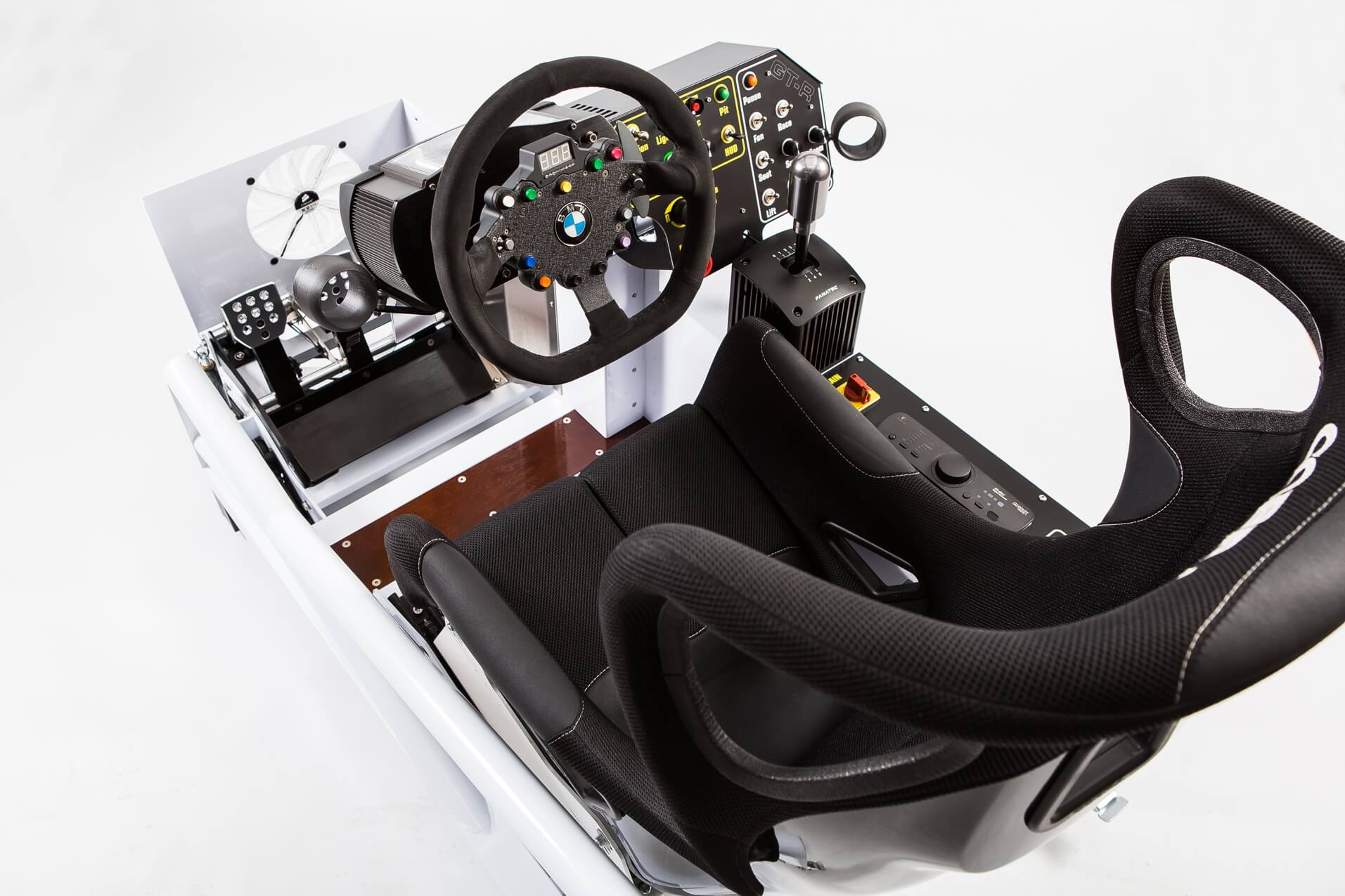 The sim racing rig Len built to race with in the local Sports and GT iRacing series.