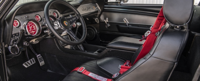 Carbon-Fibre Mustang GT500CR interior