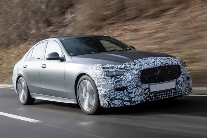 Mercedes-Benz W206 C-Class First Look [video]