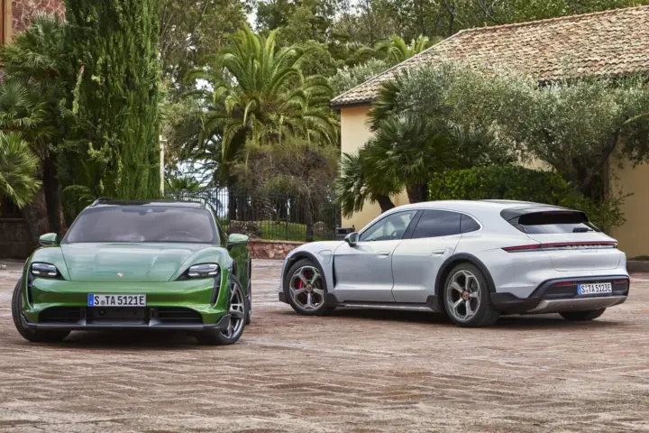 Full Porsche Taycan Cross Turismo Range Debuts [w/video]