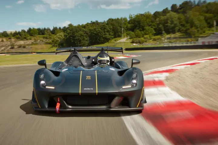 Dallara Stradale EXP Is A Low Mass Track Weapon [w/video]