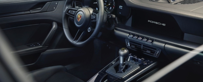 Porsche 911 GT3 Touring interior