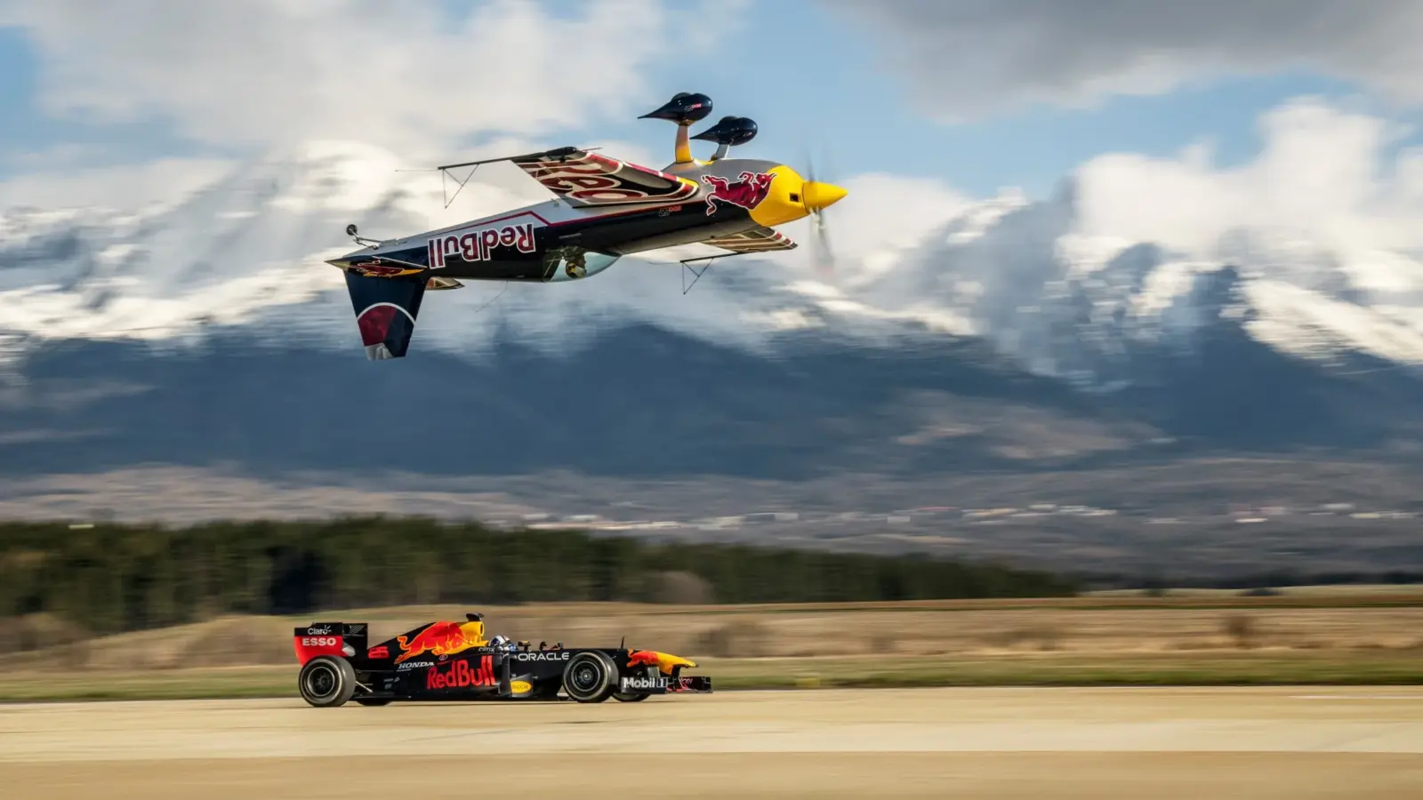 Red Bull Racing Czech-Slovakia Road Trip [video]