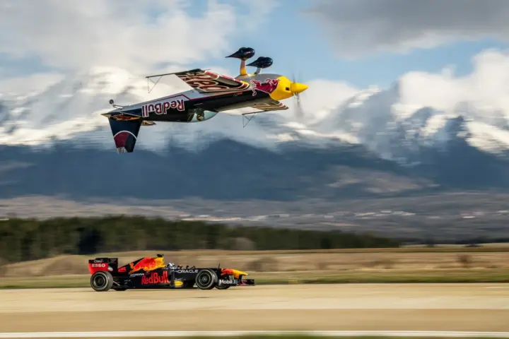 Red Bull Racing Czech-Slovakia Road Trip [video]