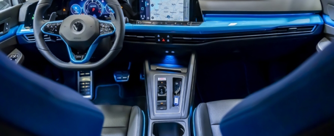 VW Golf GTE Skylight interior