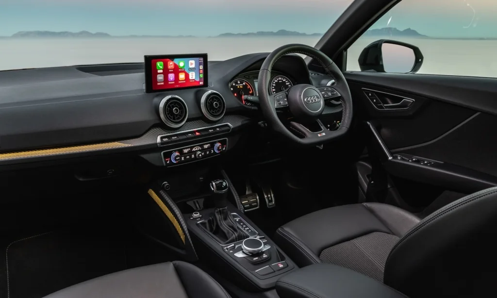 Audi Q2 35 TFSI S-Line interior