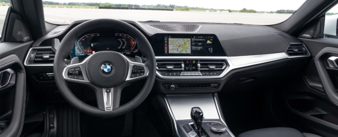 BMW 2 Series Coupe interio