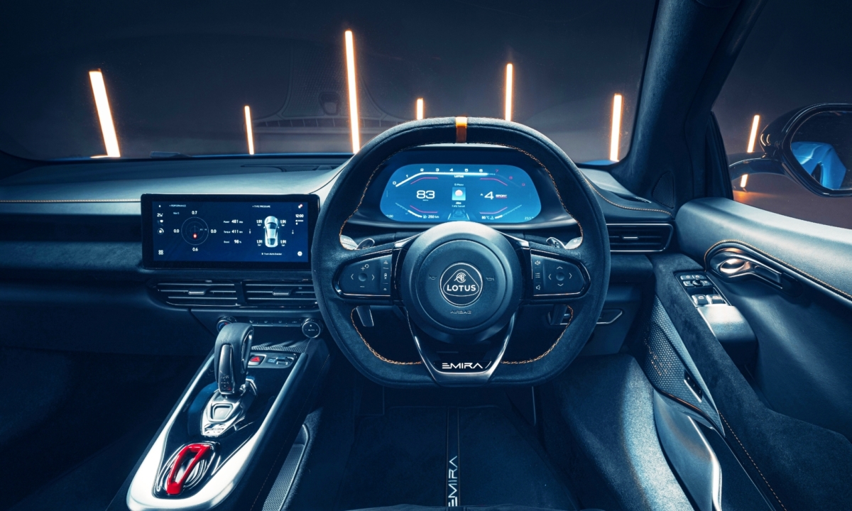Lotus Emira Manual Interior
