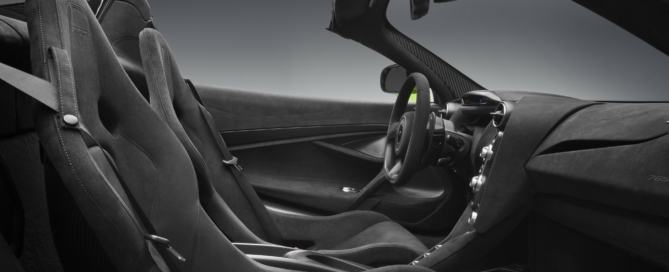McLaren 765LT Spider interior