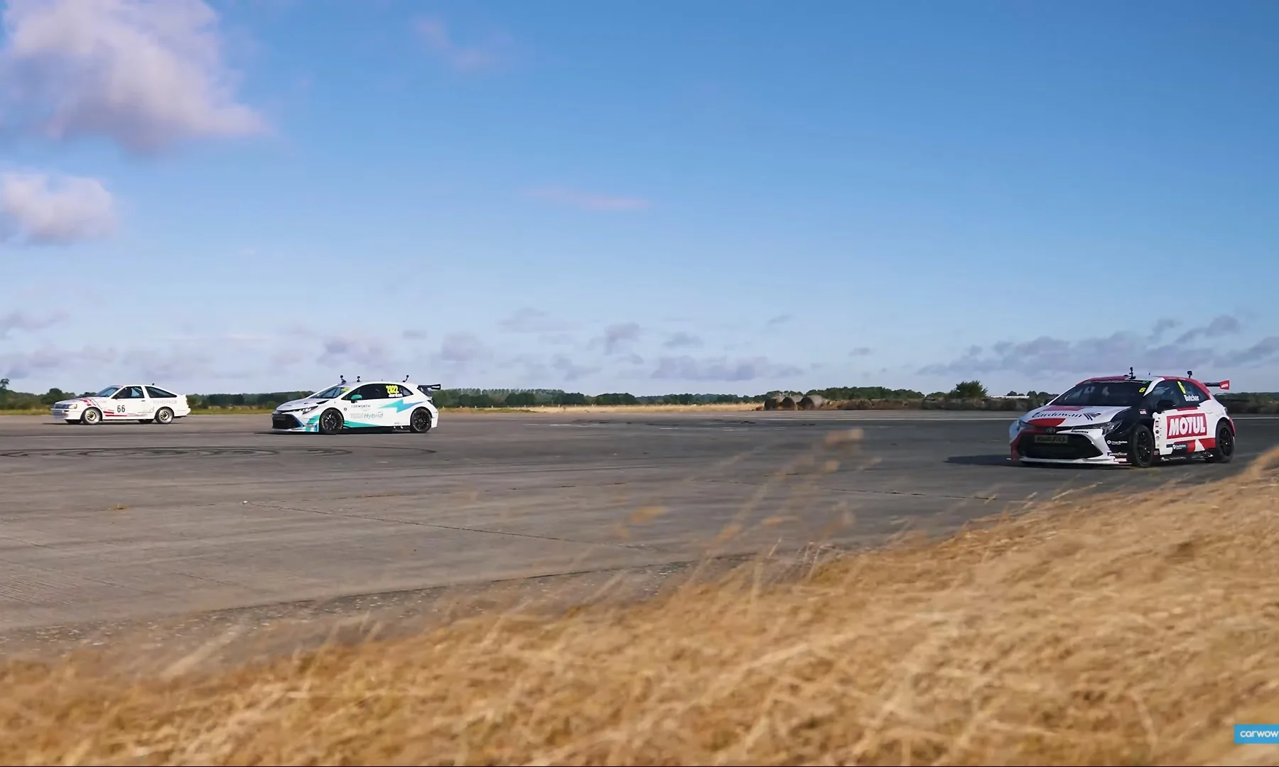 Toyota Touring Car drag race