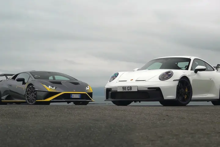 Porsche 911 GT3 vs Lamborghini Huracan STO Track Battle [video]