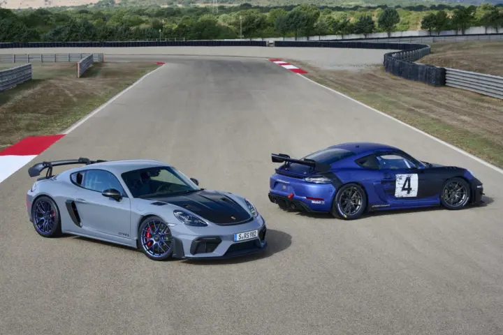 Cayman GT4 RS and GT4 RS Clubsport Debut [w/video]