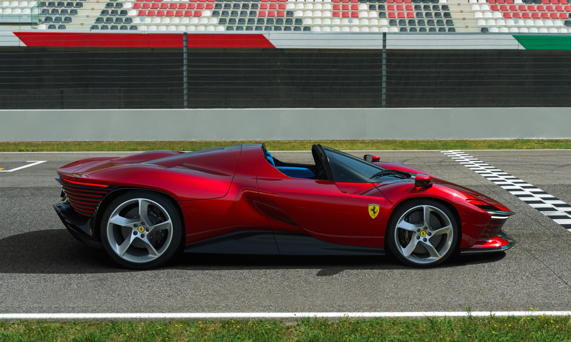Ferrari Daytona SP3 profile
