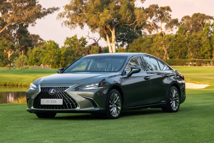 Latest Lexus ES Introduced Into SA [w/video]