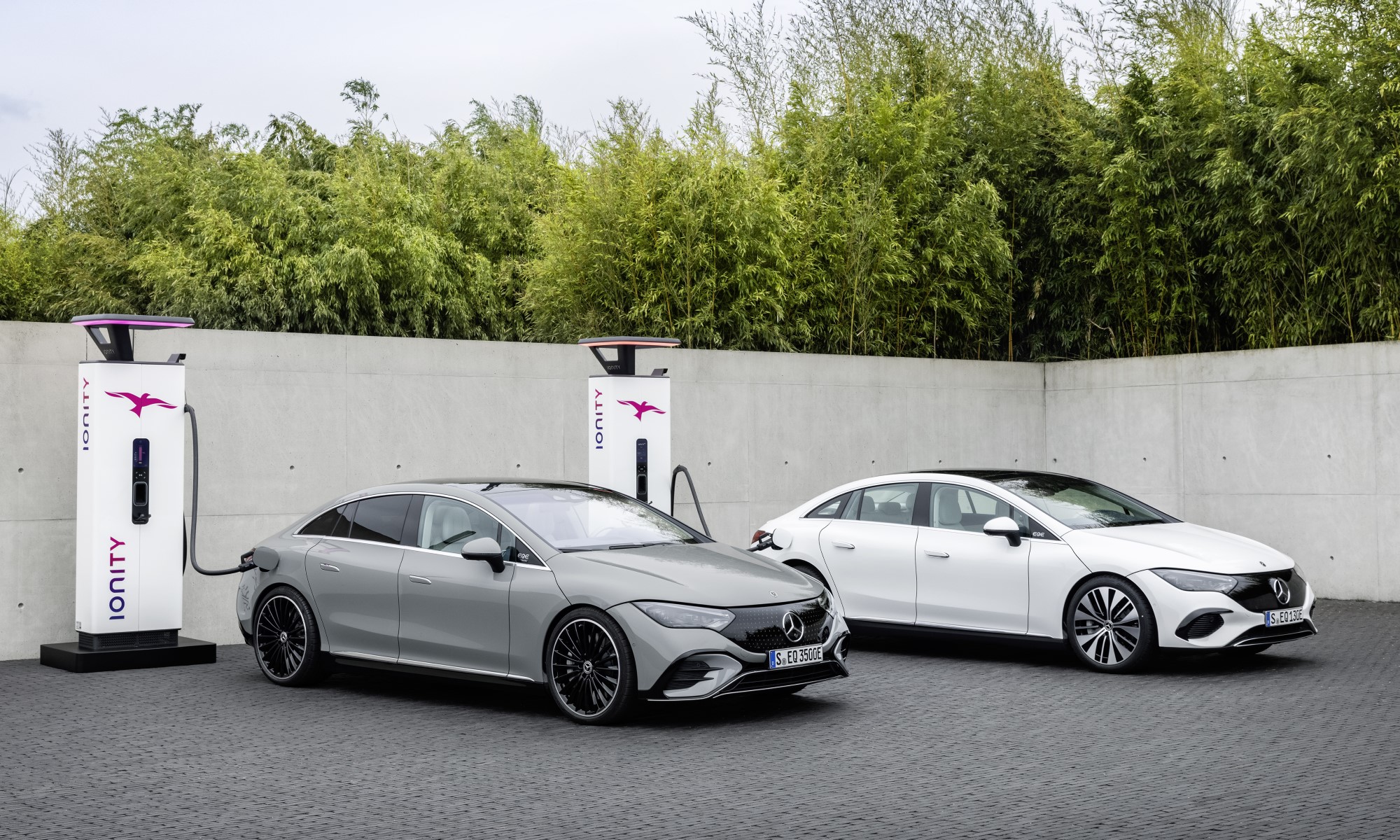 Mercedes-EQ EQE on charge