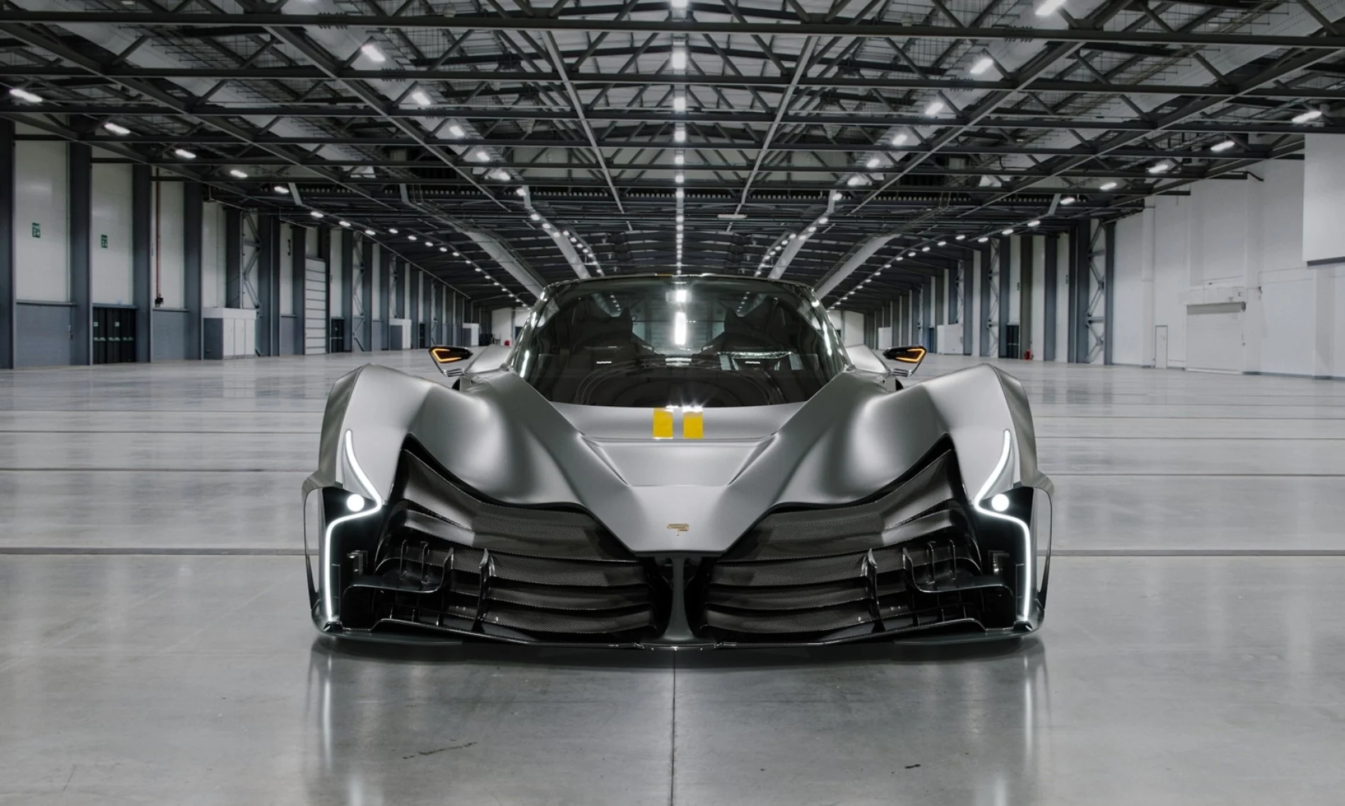 SP Automotive Chaos ultracar front