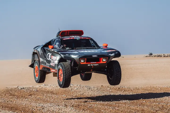 2022 Dakar Stage 8 [w/video]