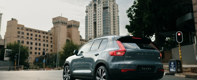 XC40 P8 Recharge rear