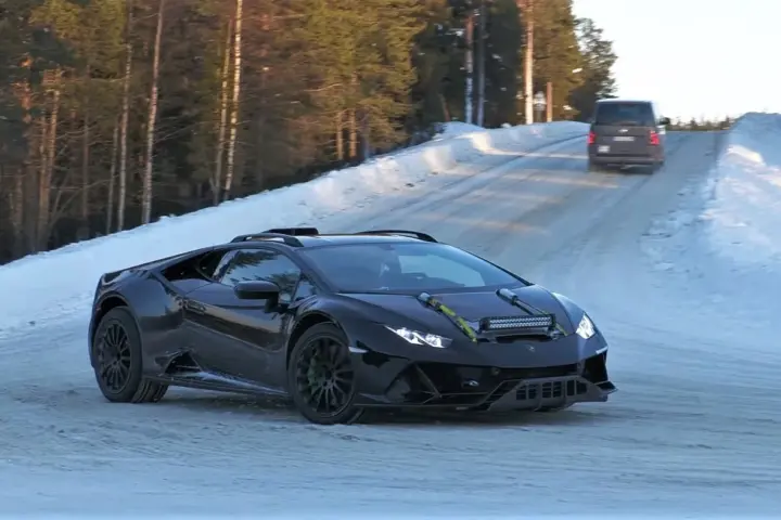 Lamborghini Huracan Sterrato Prototype Testing [video]
