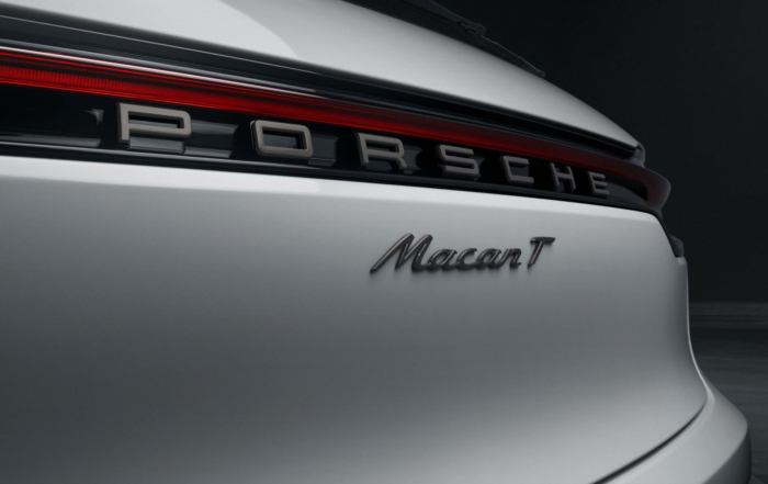 Porsche Macan T badge