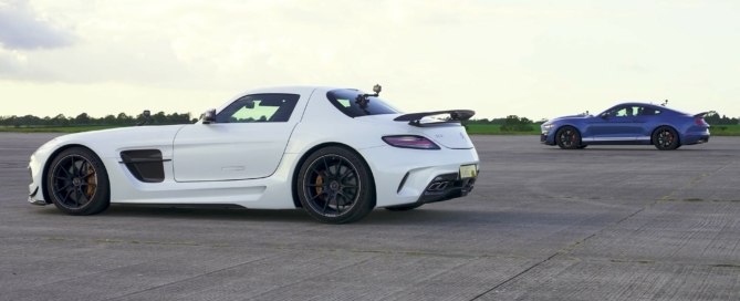 V8 Coupe Drag Race