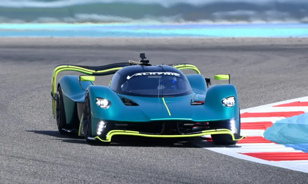 Aston Martin Valkyrie AMR Pro Dynamic Debut [w/video]
