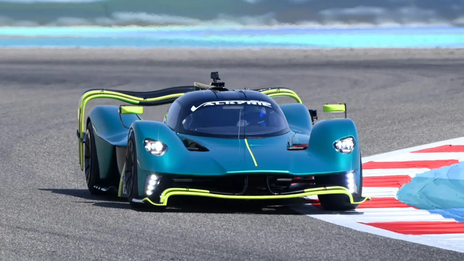 Aston Martin Valkyrie AMR Pro Dynamic Debut [w/video]