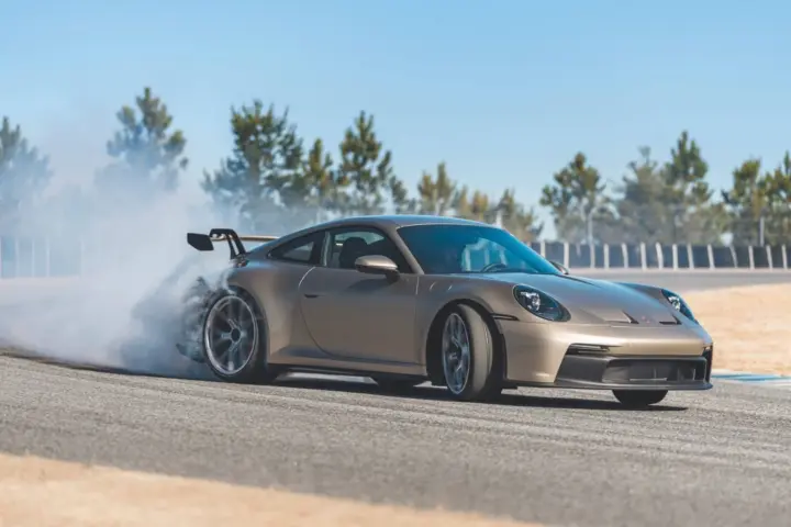 Building A Porsche 911 GT3 [video]