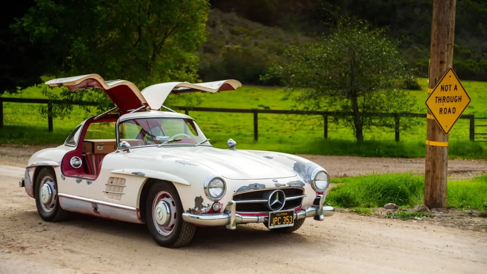 Unrestored Mercedes-Benz 300SL Gullwing Is Beautiful