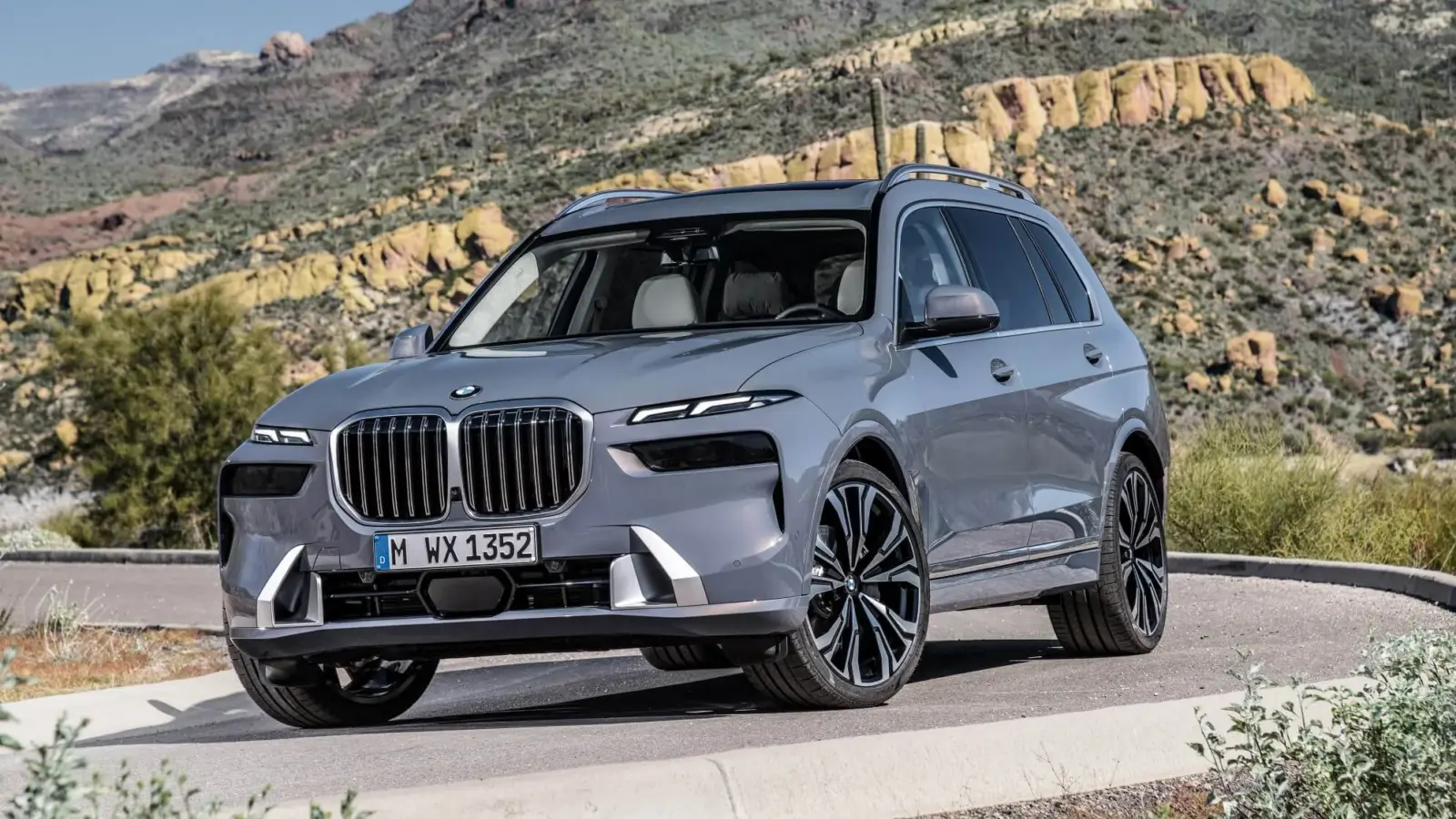 Facelifted BMW X7 Unveiled With New, Err, Face