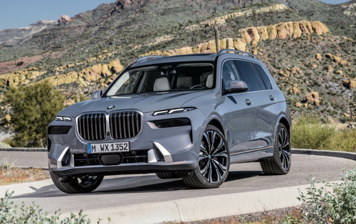 Facelifted BMW X7