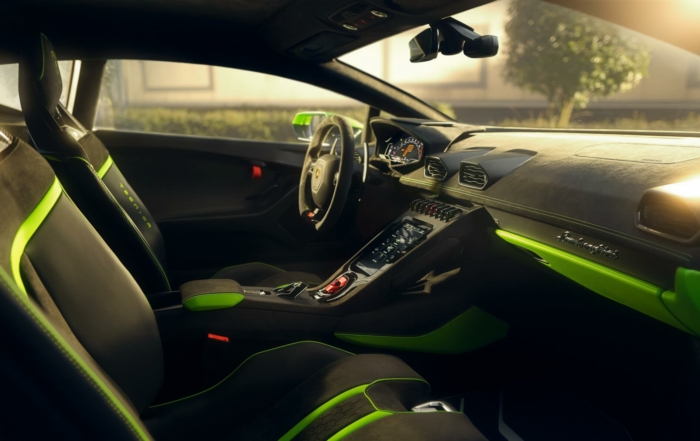 Lamborghini Huracan Tecnica interior