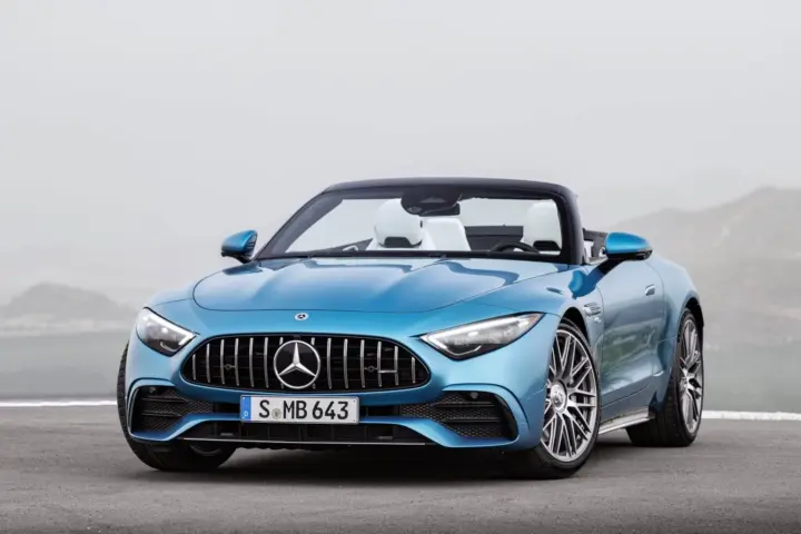 Mercedes-AMG SL43 Debuts with F1 Tech [w/video]