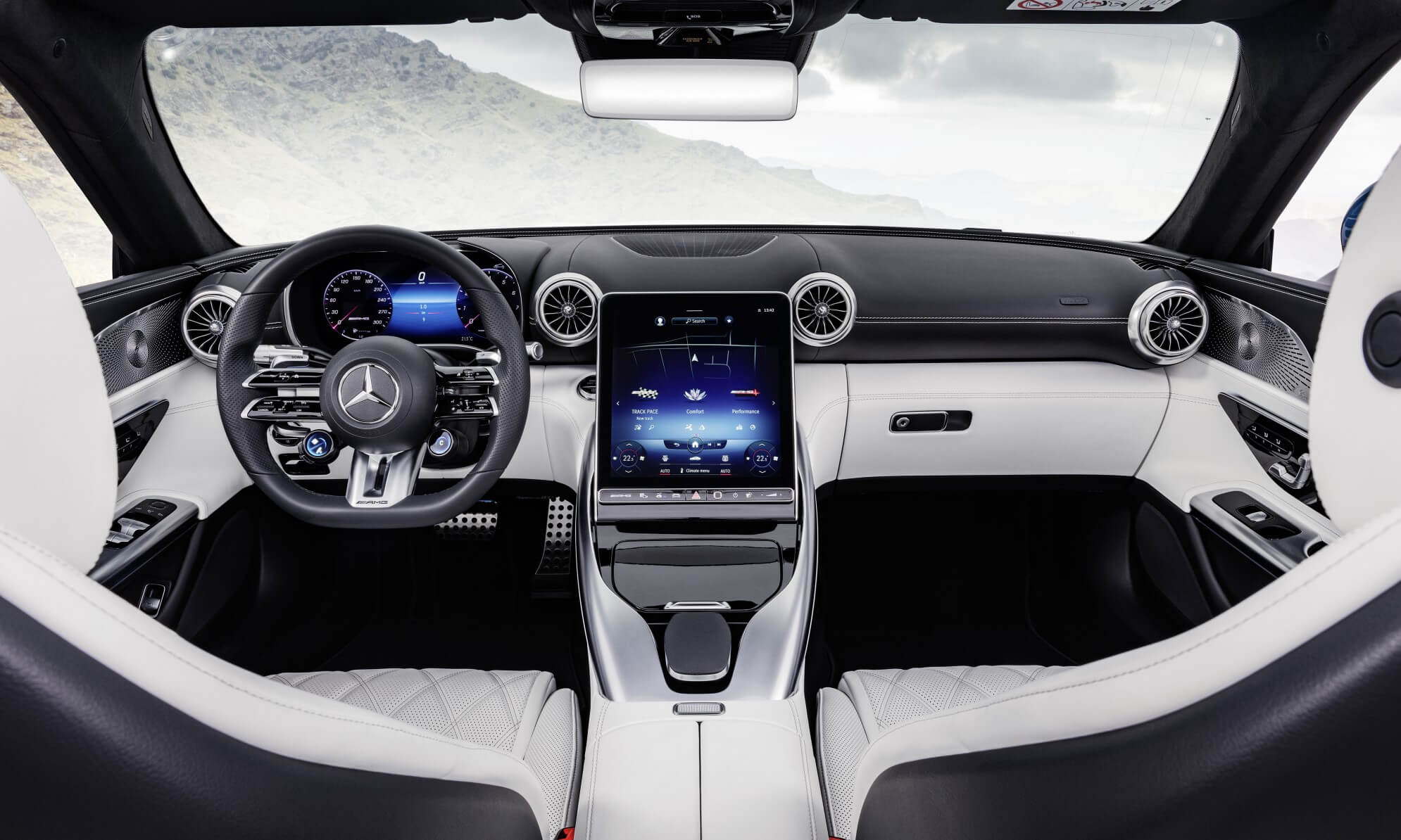Mercedes-AMG SL43 interior
