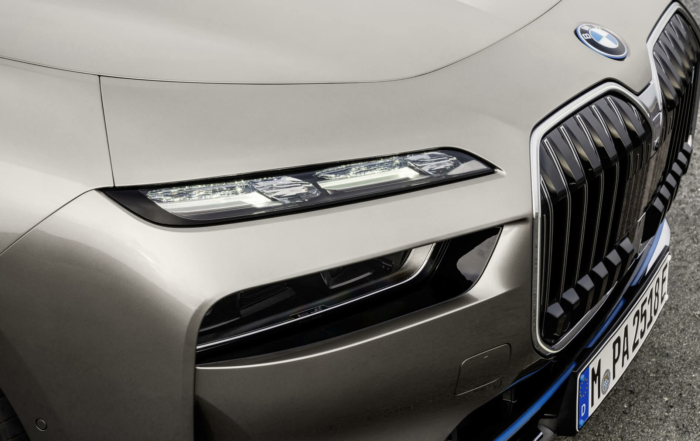 New BMW 7 Series headlamps