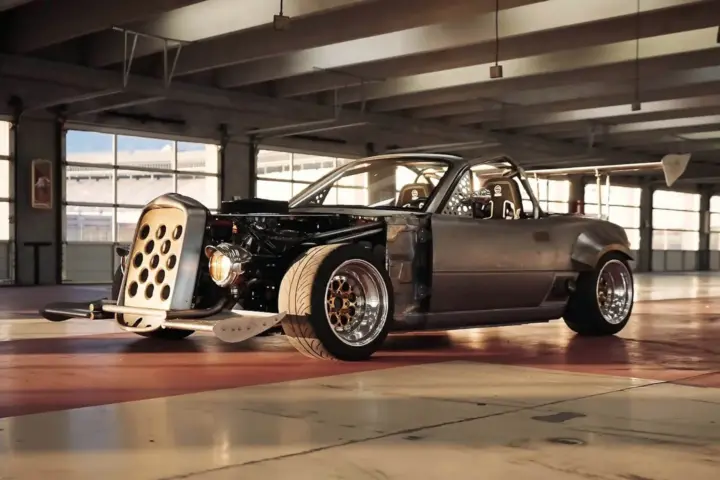 Steampunk MX-5 Is A V8-powered One-off [video]