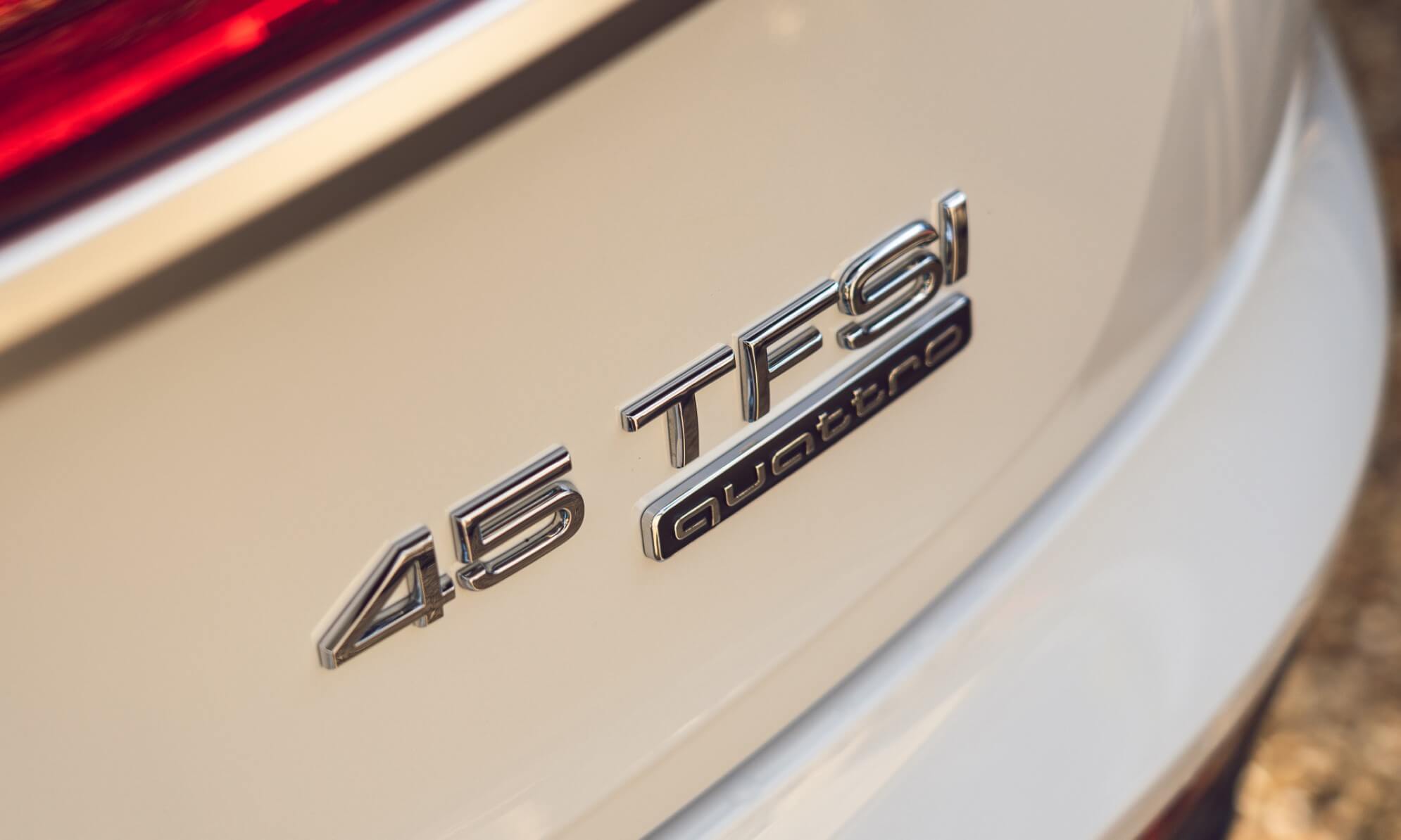 Audi Q5 Sportback 45 TFSI badge